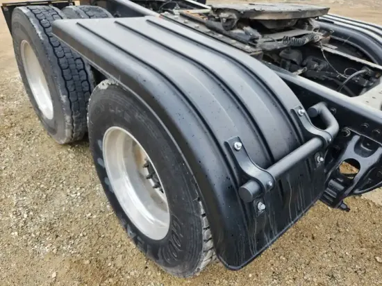 Picture of (Used) 2019 Kenworth T680, POLY HALF FENDERS