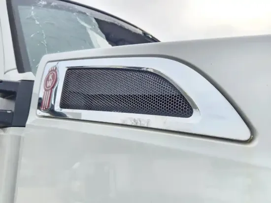 Picture of (Used) 2019 Kenworth T680, AIR VENT HOOD