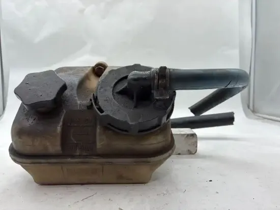 Picture of (Used) 2006 Freightliner M2106, POWER STEERING RESERVOIRS