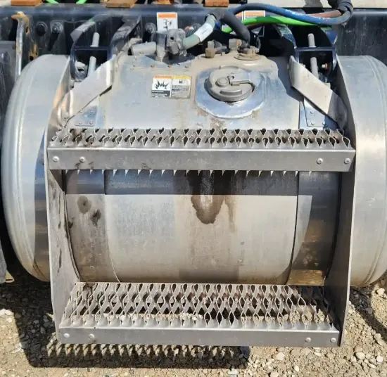 Picture of (Used) 2023 Peterbilt 567, FUEL TANK STEPS