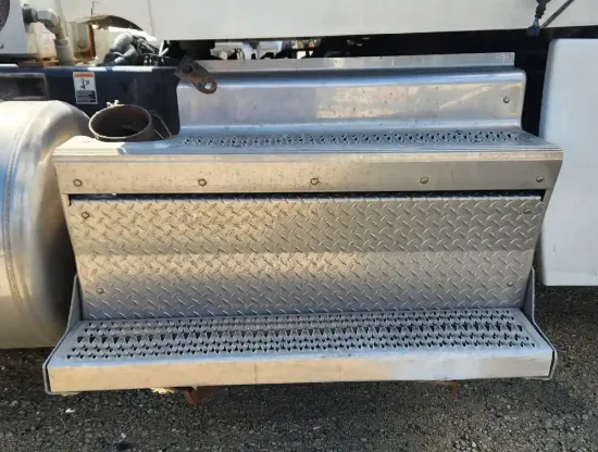 Picture of (Used) 2023 Peterbilt 567, DPF COVER