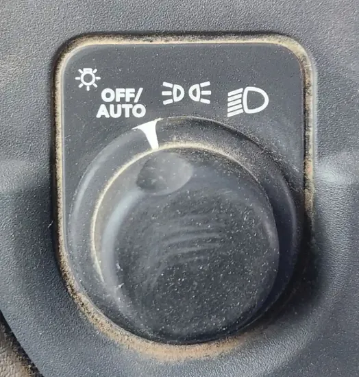 Picture of (Used) 2023 Peterbilt 567, MISCELLANEOUS DASH SWITCHES