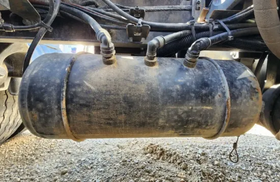 Picture of (Used) 2023 Peterbilt 567, AIR TANK (3)