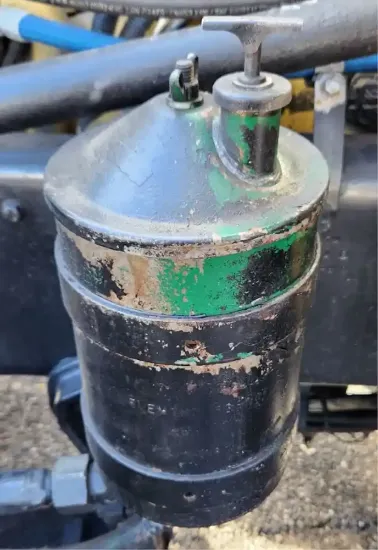 Picture of (Used) 2000 Kenworth W900, POWER STEERING RESERVOIR