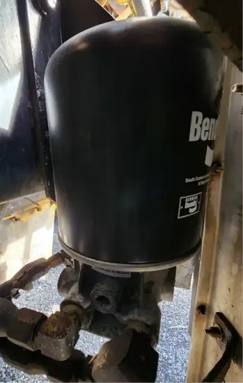 Picture of (Used) 2000 Kenworth W900, AIR DRYER