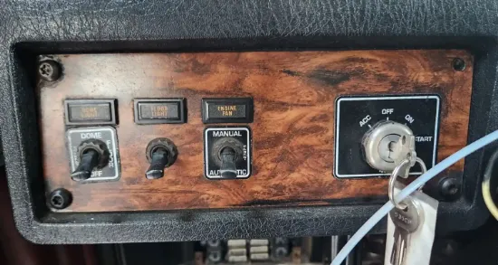 Picture of (Used) 2000 Kenworth W900, MISCELLANEOUS DASH SWITCHES