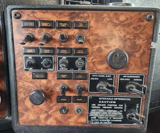 Picture of (Used) 2000 Kenworth W900, MISCELLANEOUS DASH SWITCHES
