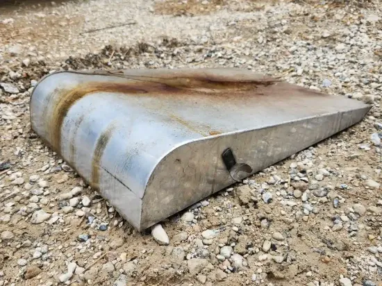 Picture of (Used) 2007 Peterbilt 330, BATTERY BOX COVER