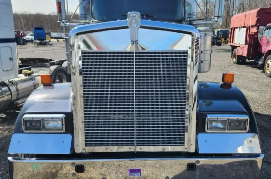 Picture of (Used) 2000 Kenworth W900, HOOD ASSEMBLY
