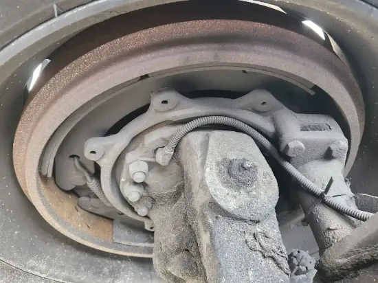 Picture of (Used) 2007 Peterbilt 330, FRONT SPINDLE/KNUCKLE