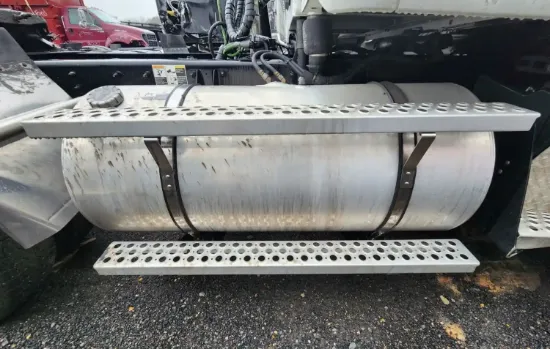 Picture of (Used) 2022 Kenworth T880, FUEL TANK