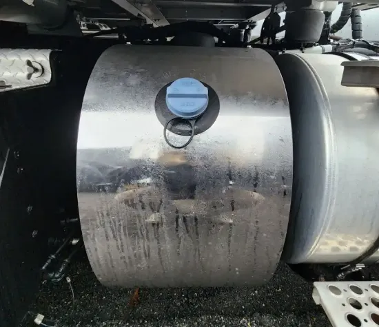 Picture of (Used) 2022 Kenworth T880, DEF TANK