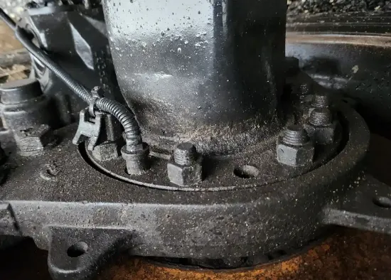 Picture of (Used) 2022 Kenworth T880, REAR DIFFERENTIAL HUBS