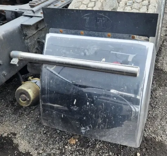 Picture of (Used) 2000 Kenworth W900, REAR QUARTER FENDER