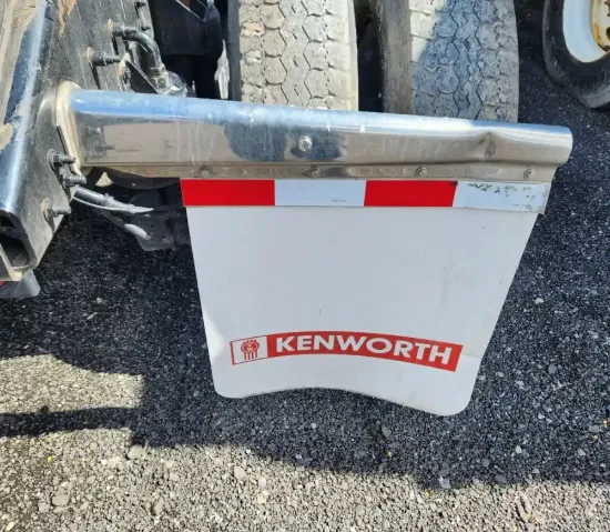 Picture of (Used) 2022 Kenworth T880, MUD FLAPS