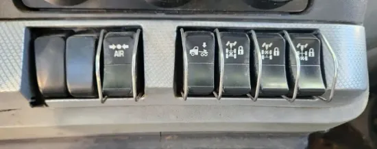 Picture of (Used) 2022 Kenworth T880, MISCELLANEOUS DASH SWITCHES