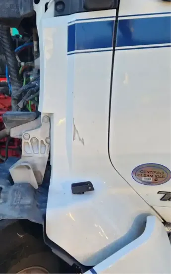 Picture of (Used) 2022 Kenworth T880, COWL