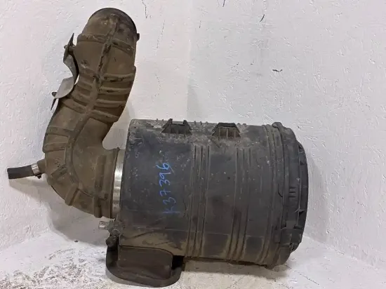 Picture of (Used) 2003 International 4400LP, AIR CLEANERS