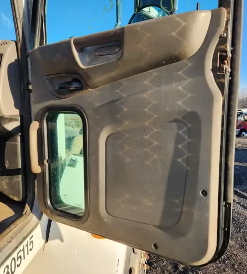 Picture of (Used) 2016 Peterbilt 337, INTERIOR DOOR PANEL