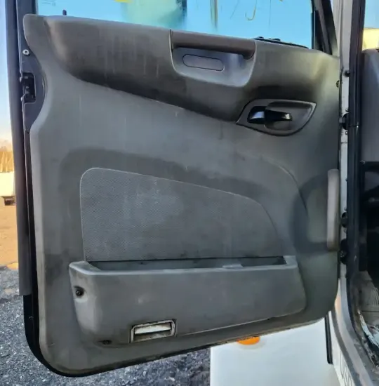 Picture of (Used) 2016 Peterbilt 337, INTERIOR DOOR PANEL