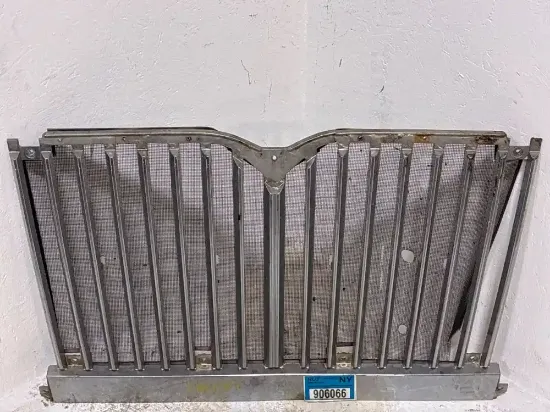 Picture of (Used) 2003 International 7500, Fenders & Grilles GRILLES