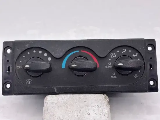 Picture of (Used) 2013 International DuraStar 4300, HEATER/AC CONTROL ASSYS