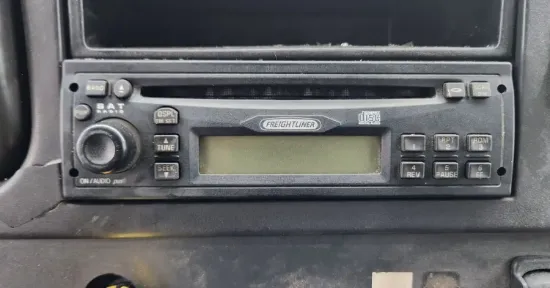 Picture of (Used) 2006 Freightliner M2 106, RADIO