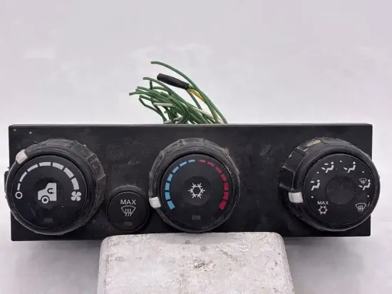 Picture of (Used) Cab & Cab Parts, HEATER/AC CONTROL ASSYS