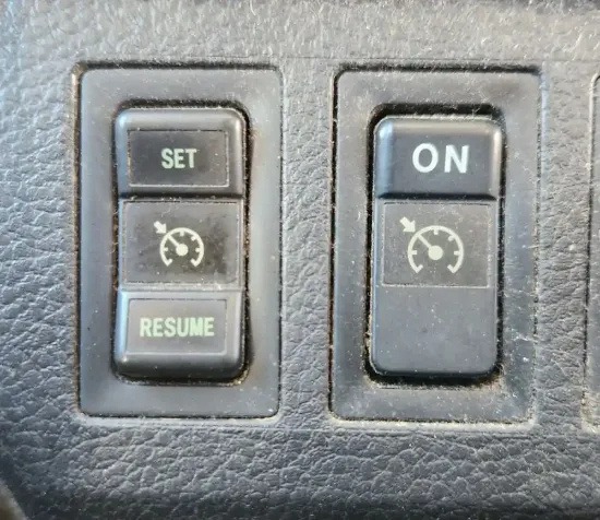 Picture of (Used) 2009 Hino 268, MISCELLANEOUS DASH SWITCHES