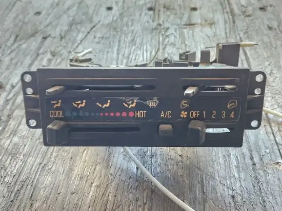 Picture of (USED) 1995 Isuzu NPR - Temperature Control 