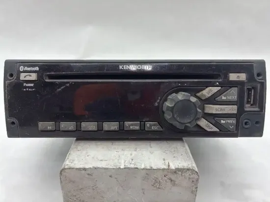 Picture of (Used) Cab & Cab Parts RADIOS