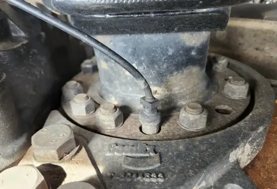 Picture of (Used) 2021 Freightliner Cascadia 126, FRONT DIFFERENTIAL HUBS