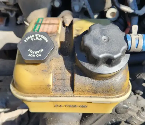 Picture of (Used) 2018 Western Star 5700, POWER STEERING RESERVOIR