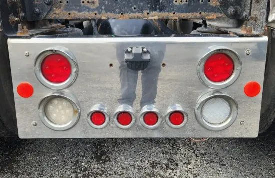 Picture of (Used ) 2018 Western Star 5700, TAIL PANEL LIGHTS