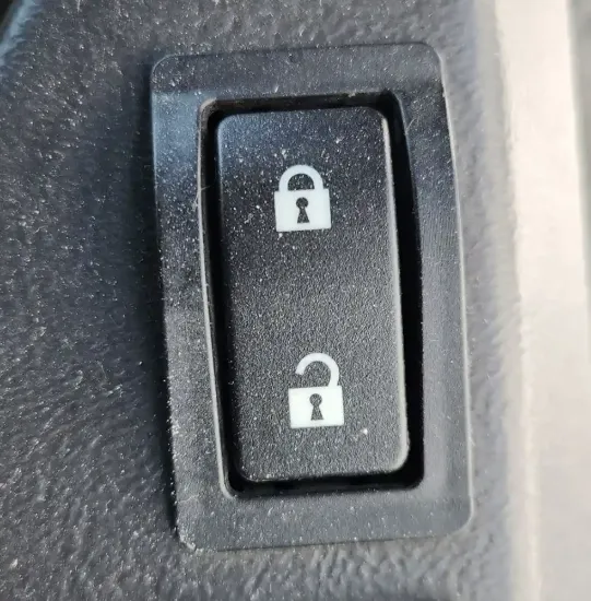 Picture of (Used) 2018 Western Star 5700, DOOR ELECTRIC SWITCH