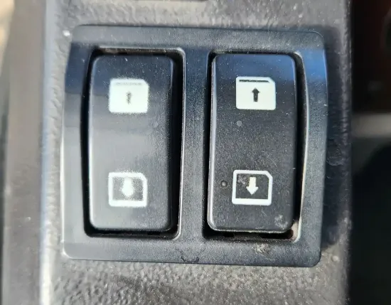 Picture of (Used) 2018 Western Star 5700, DOOR ELECTRIC SWITCH