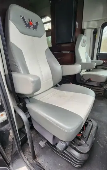 Picture of (Used) 2018 Western Star 5700, SEAT