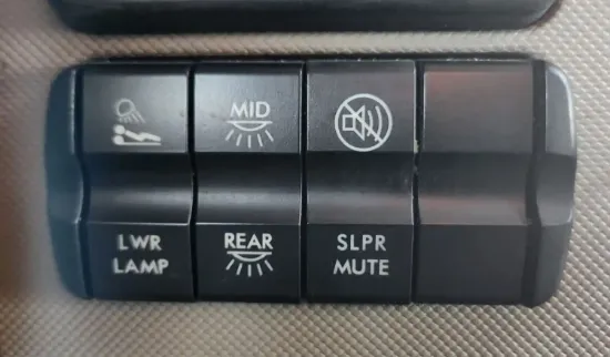 Picture of (Used) 2020 Freightliner Cascadia 125, MISCELLANEOUS DASH SWITCHES