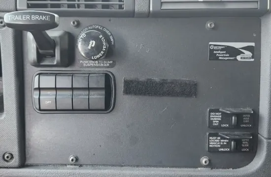 Picture of (Used) 2020 Freightliner Cascadia 125, MISCELLANEOUS DASH SWITCHES