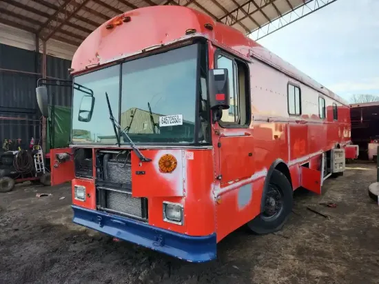 Picture of 2005-thomas-built-saf-t-liner-mvp-ef-truck-delivery