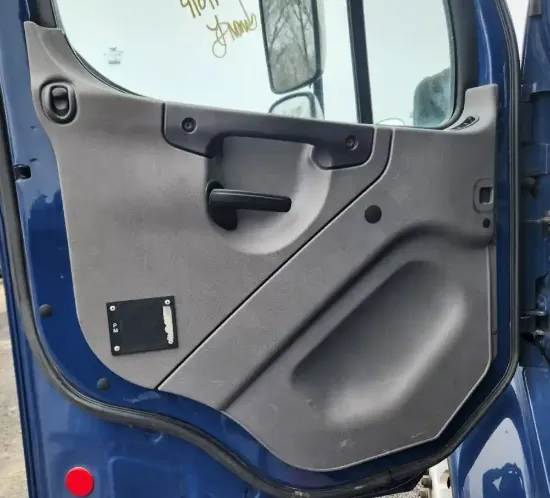 Picture of (Used) 2019 Freightliner M2 106, INTERIOR DOOR PANEL