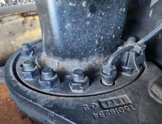 Picture of (Used) 2022 Peterbilt 579, REAR DIFFERENTIAL HUBS