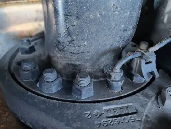 Picture of (Used) 2022 Peterbilt 579, FRONT DIFFERENTIAL HUBS