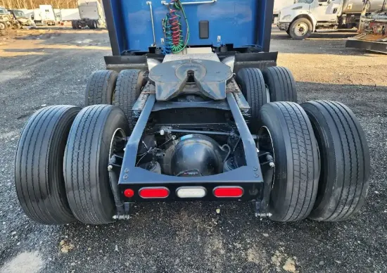 Picture of (Used) 2022 Peterbilt 579, COMPLETE TANDEM CUTOFF