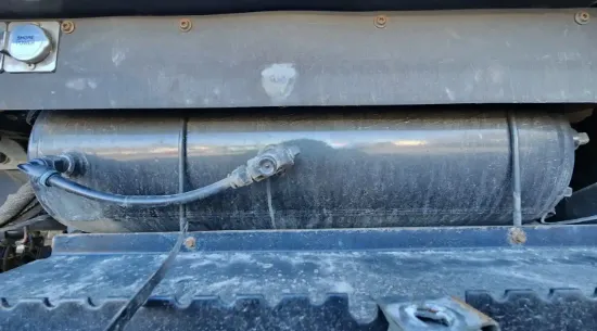 Picture of (Used) 2022 Peterbilt 579, AIR TANK (1)