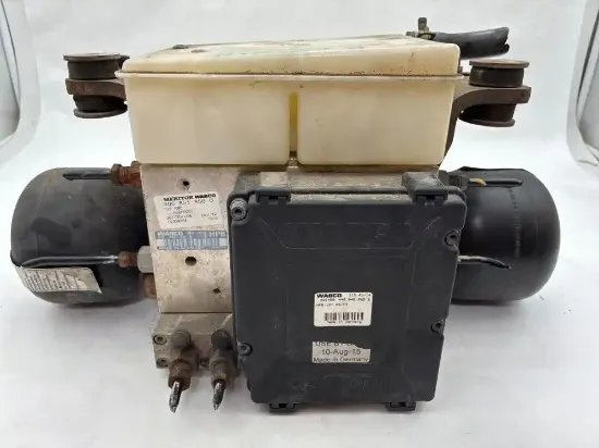 Picture of (Used) 2015 Ford F-750, Wabco HPB MODULATOR VALVE 