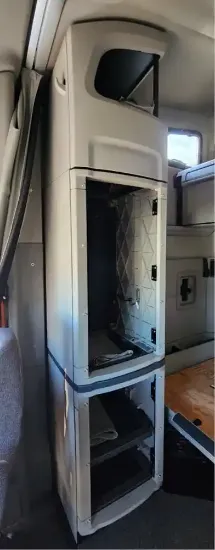 Picture of (Used) 2022 Peterbilt 579, SLEEPER CABINETS