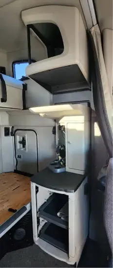 Picture of (Used) 2022 Peterbilt 579, SLEEPER CABINETS