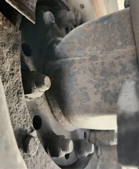 Picture of (Used) 2014 Hino 338, DIFFERENTIAL HUBS