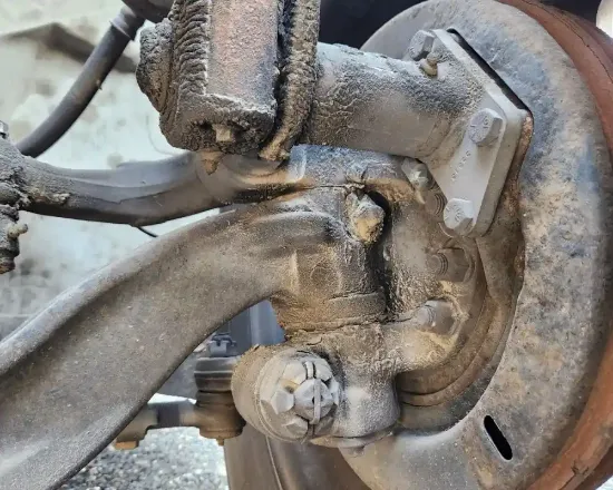 Picture of (Used) 2014 Hino 338, FRONT SPINDLE/KNUCKLE